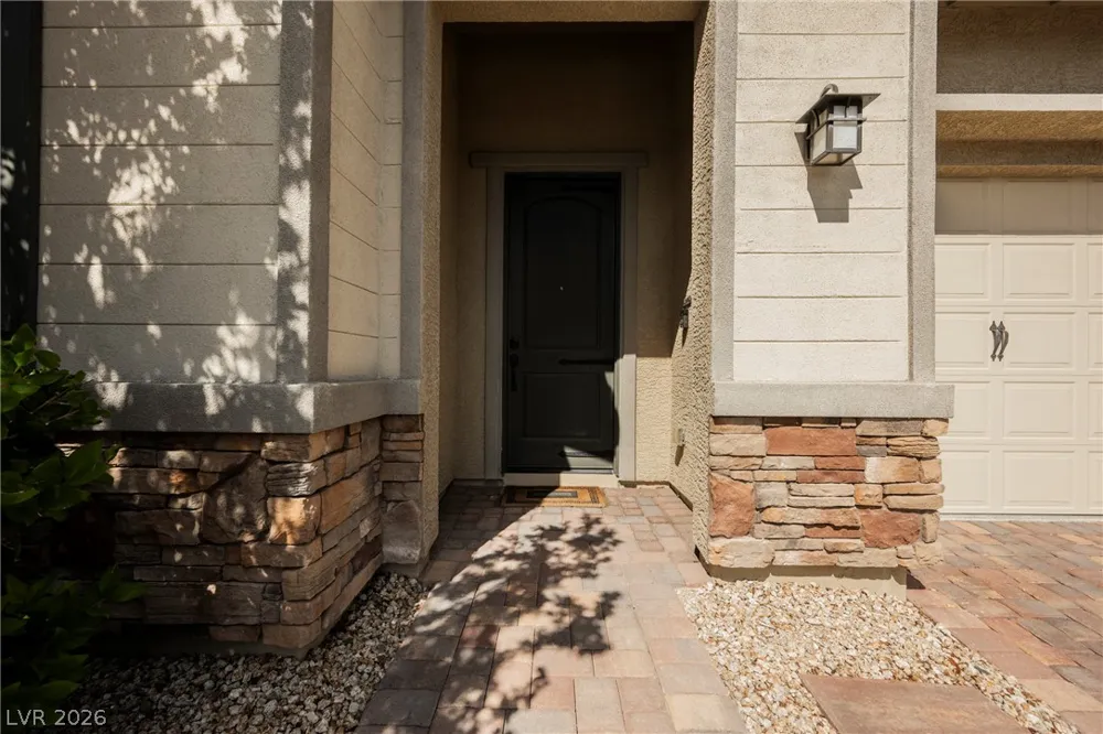 8133 Pinetop Crest Street Las Vegas, NV 89166