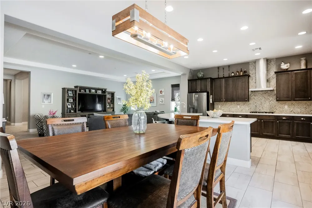 8133 Pinetop Crest Street Las Vegas, NV 89166