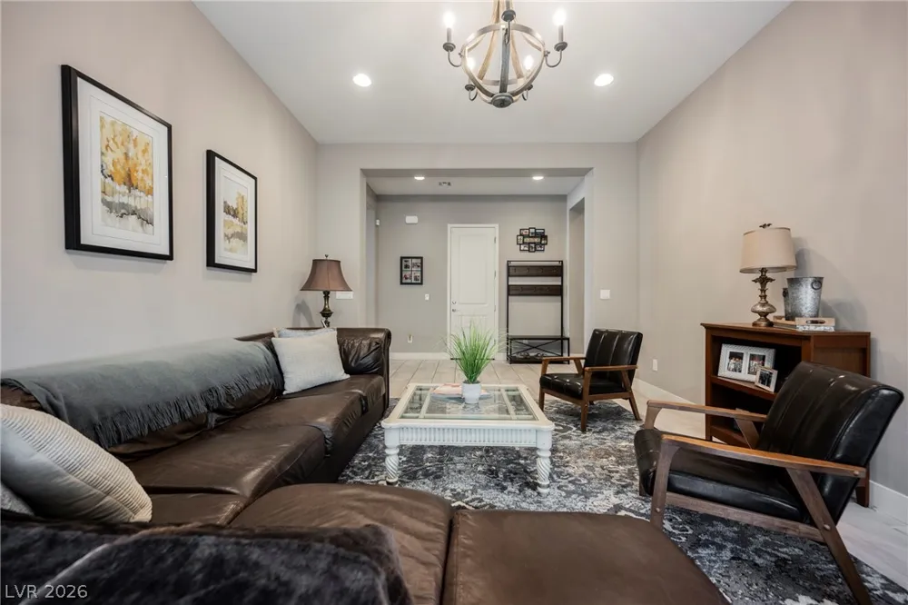 8133 Pinetop Crest Street Las Vegas, NV 89166