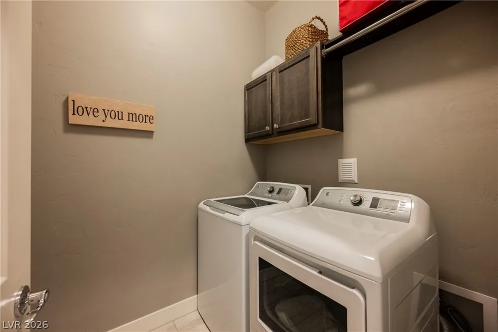8133 Pinetop Crest Street Las Vegas, NV 89166