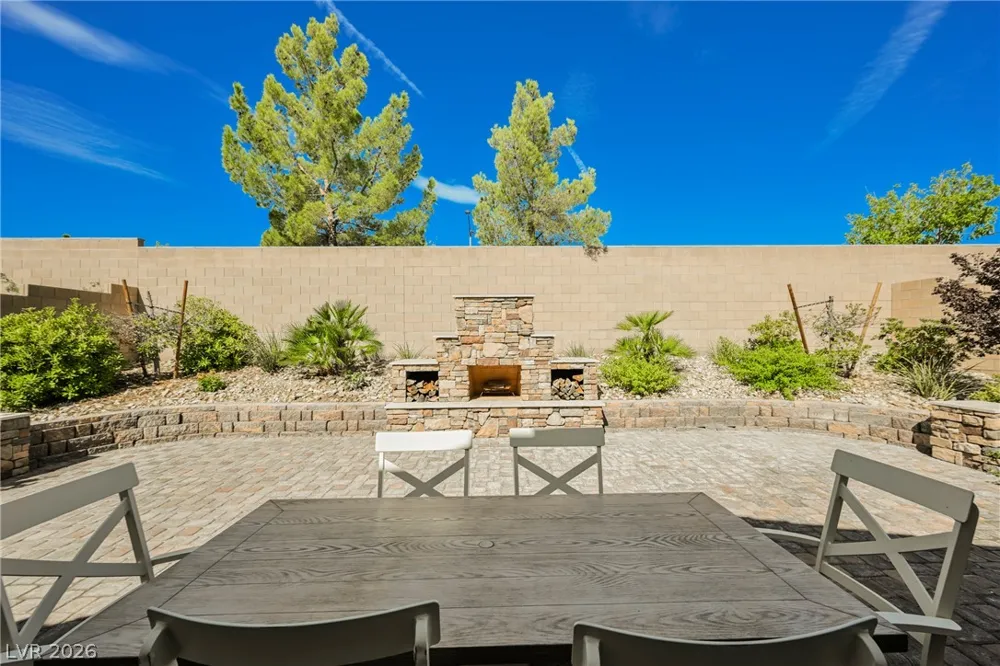 8133 Pinetop Crest Street Las Vegas, NV 89166