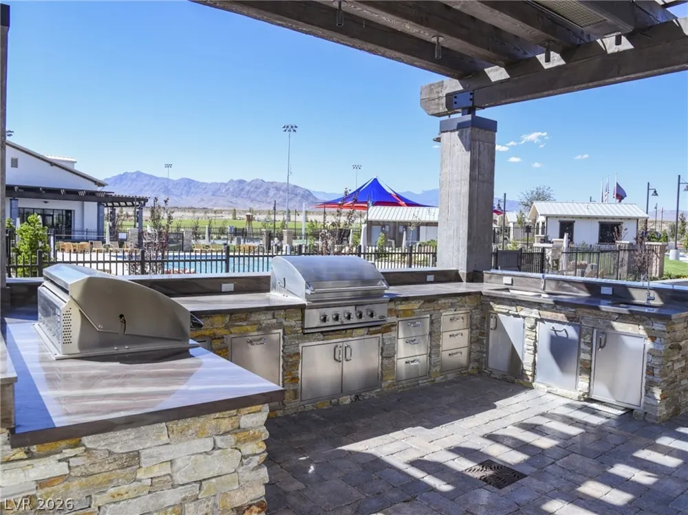 8133 Pinetop Crest Street Las Vegas, NV 89166