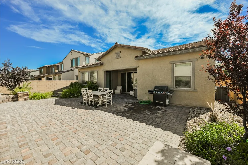 8133 Pinetop Crest Street Las Vegas, NV 89166