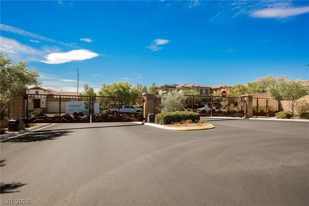 8133 Pinetop Crest Street Las Vegas, NV 89166