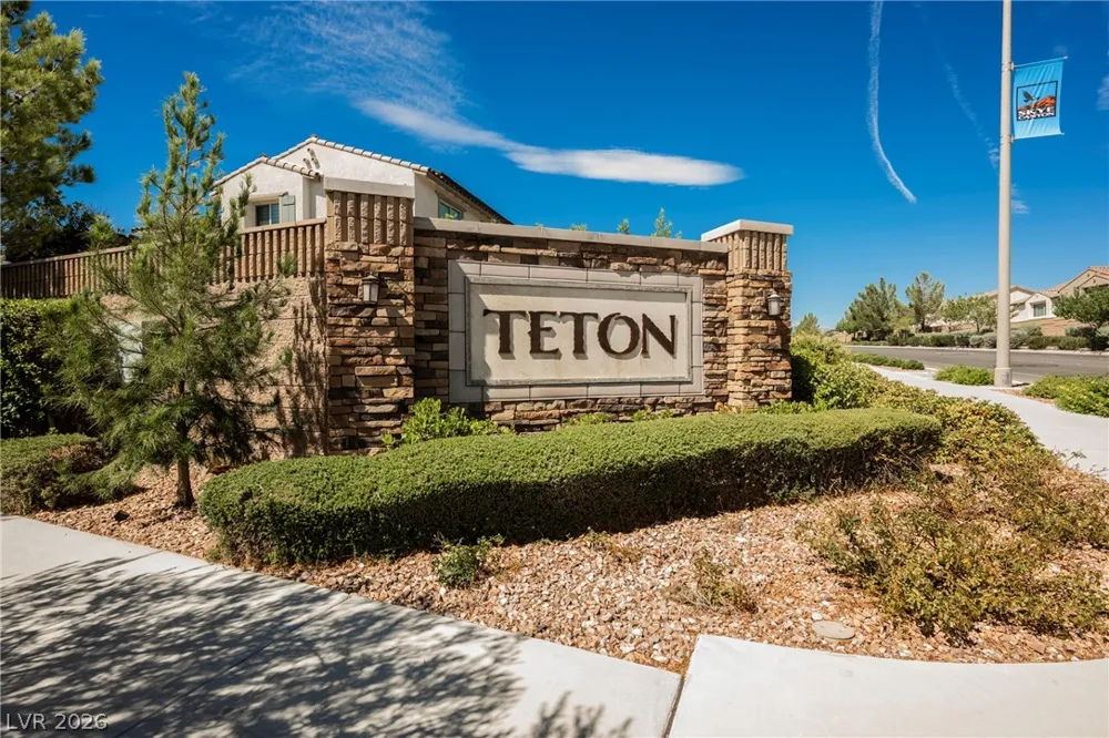 8133 Pinetop Crest Street Las Vegas, NV 89166
