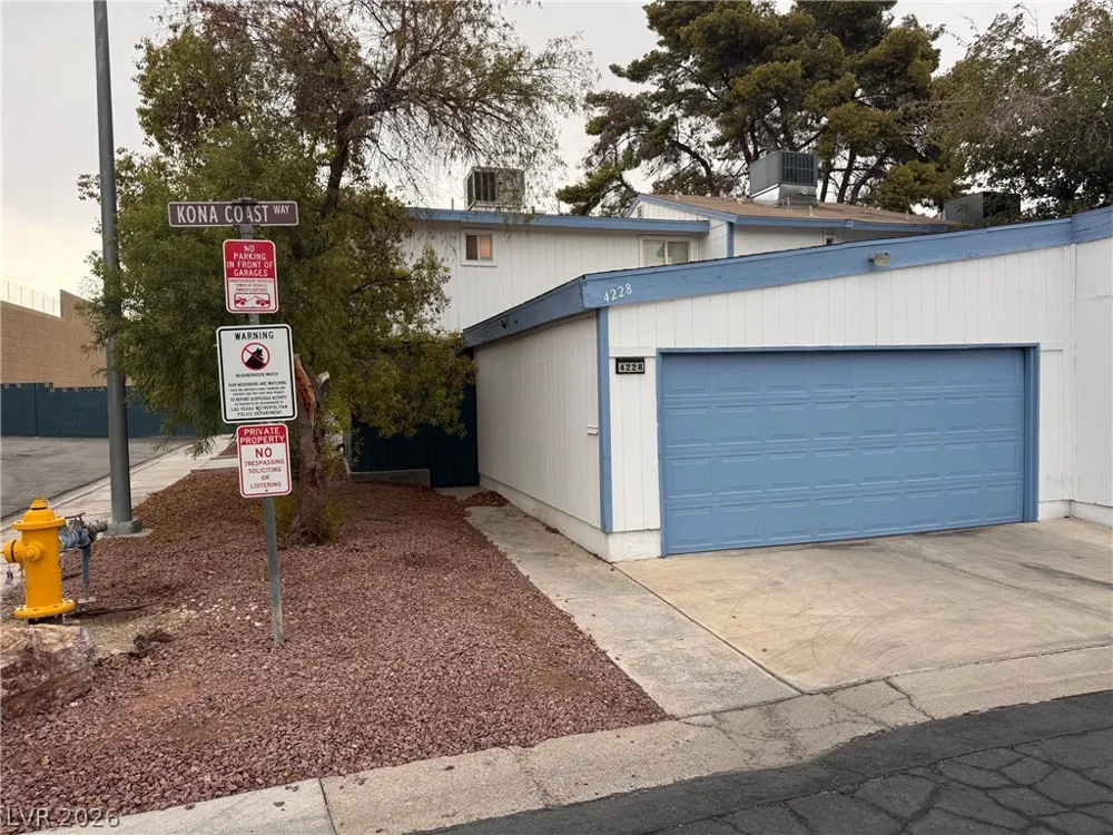 4228 Kona Coast Way Las Vegas, NV 89121