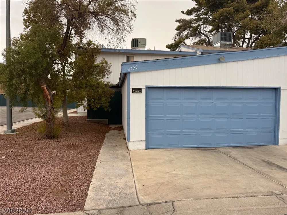4228 Kona Coast Way Las Vegas, NV 89121