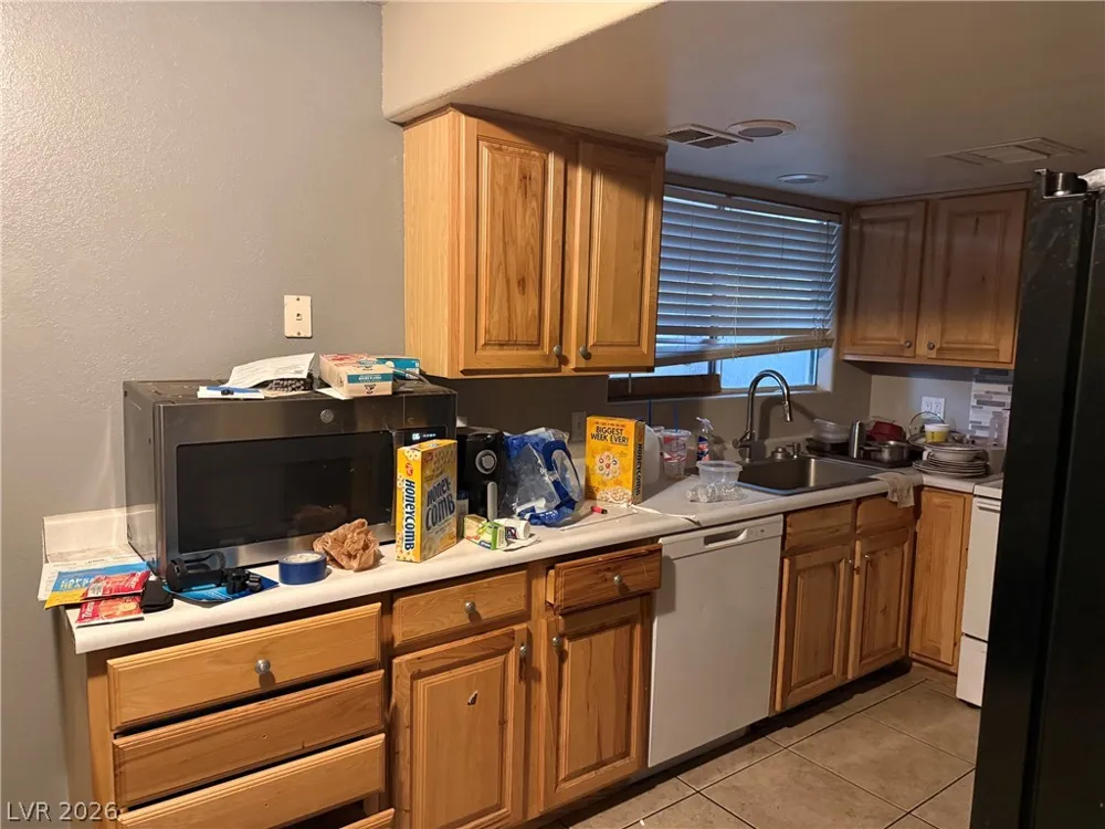 4228 Kona Coast Way Las Vegas, NV 89121
