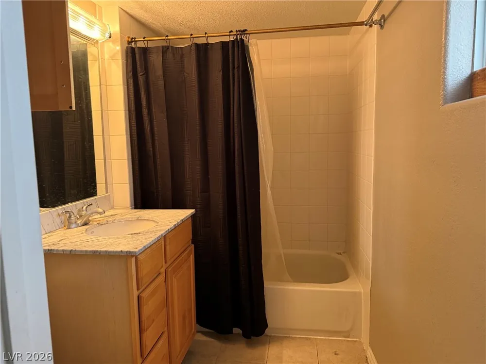 4228 Kona Coast Way Las Vegas, NV 89121