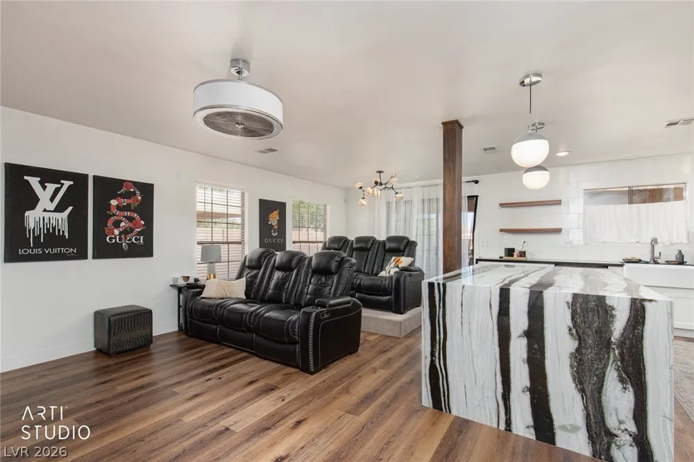 387 Silver Road Mesquite, NV 89027