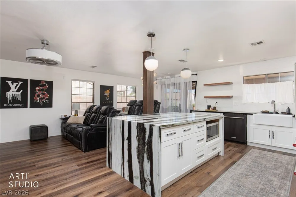 387 Silver Road Mesquite, NV 89027