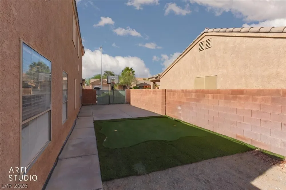 387 Silver Road Mesquite, NV 89027