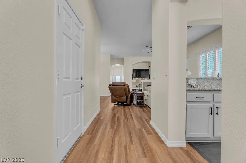 369 Cascade Mist Avenue Las Vegas, NV 89123