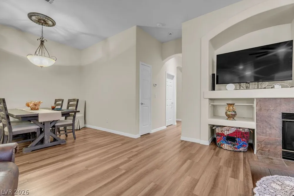 369 Cascade Mist Avenue Las Vegas, NV 89123