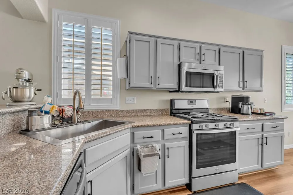 369 Cascade Mist Avenue Las Vegas, NV 89123