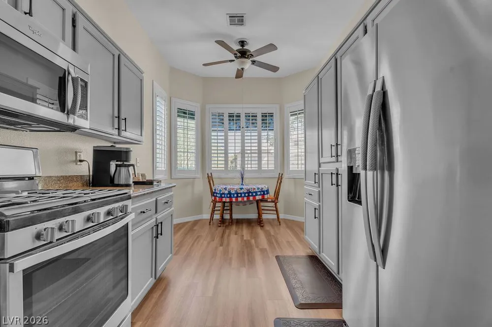 369 Cascade Mist Avenue Las Vegas, NV 89123