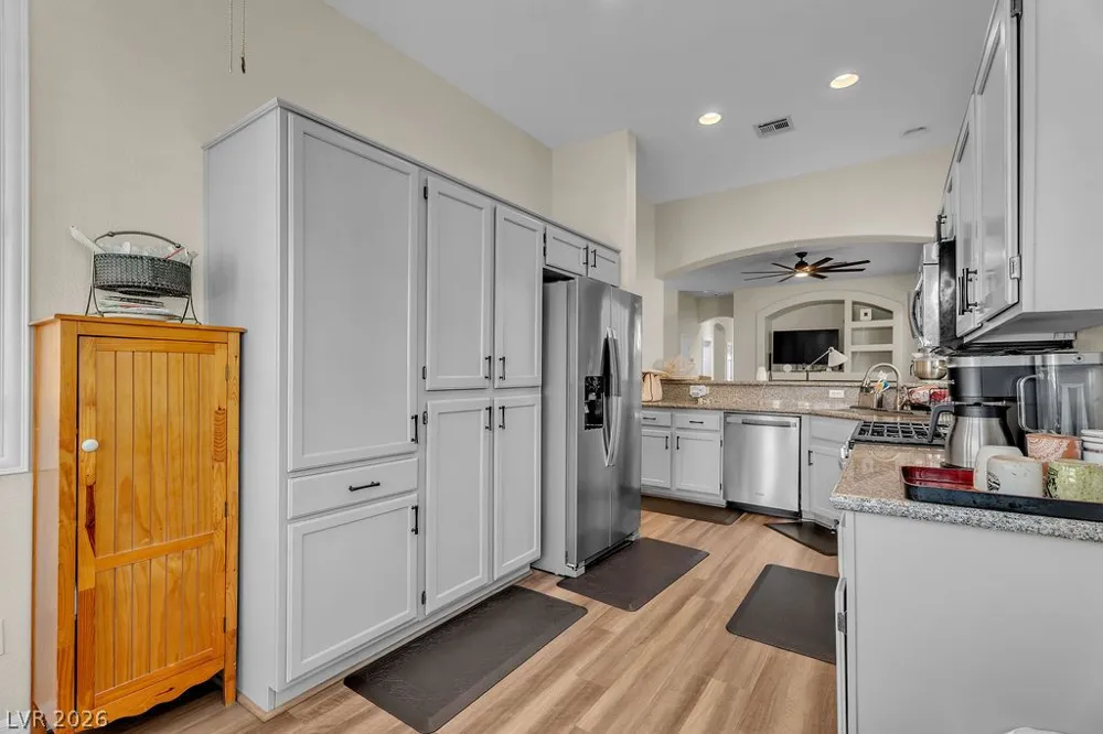 369 Cascade Mist Avenue Las Vegas, NV 89123