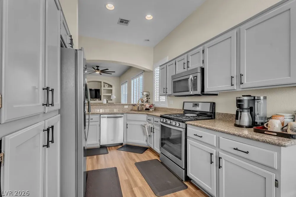 369 Cascade Mist Avenue Las Vegas, NV 89123