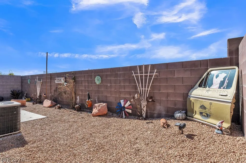 369 Cascade Mist Avenue Las Vegas, NV 89123