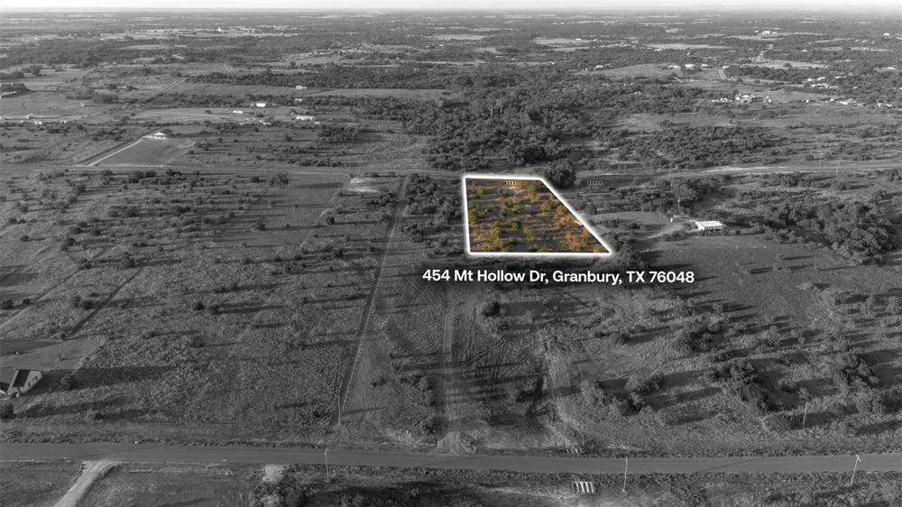454 Mt Hollow Drive Granbury, TX 76048