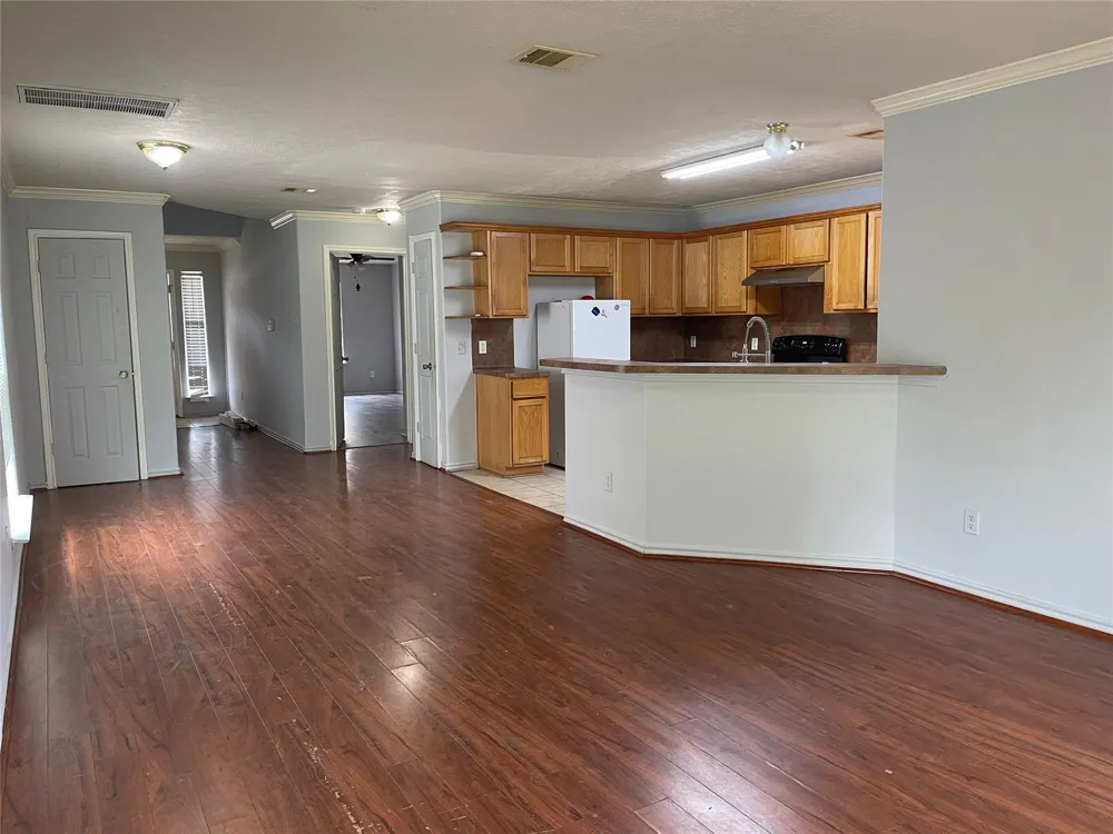 4346 Maggie Street Houston, TX 77051