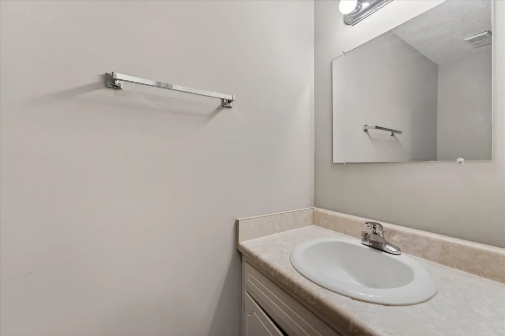 114 Cunningham Pl #B Clarksville, TN 37042
