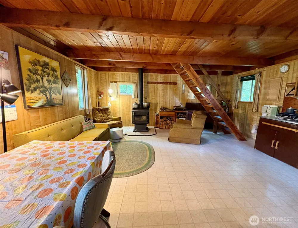58633 Floral Lane Rockport, WA 98267