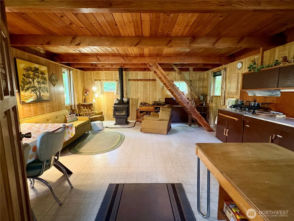 58633 Floral Lane Rockport, WA 98267