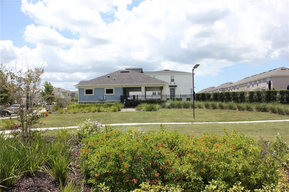 1099 LAKESHORE BREEZE PL PLACE Kissimmee, FL 34747