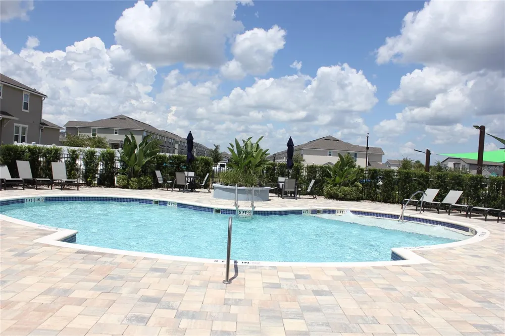 1099 LAKESHORE BREEZE PL PLACE Kissimmee, FL 34747