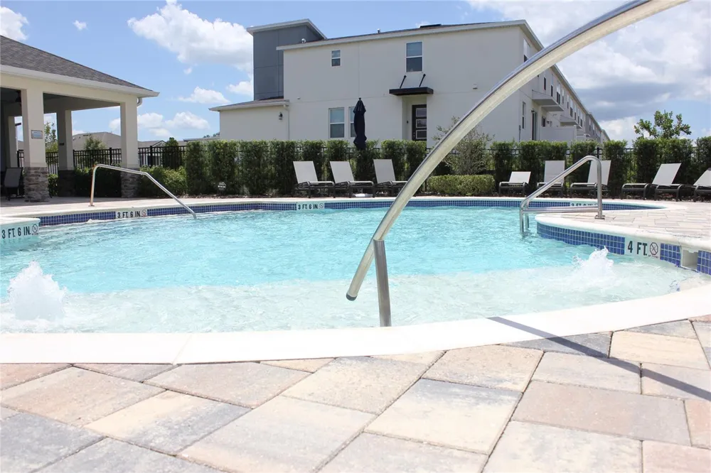 1099 LAKESHORE BREEZE PL PLACE Kissimmee, FL 34747