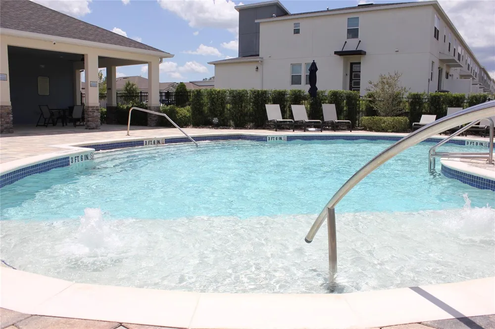 1099 LAKESHORE BREEZE PL PLACE Kissimmee, FL 34747