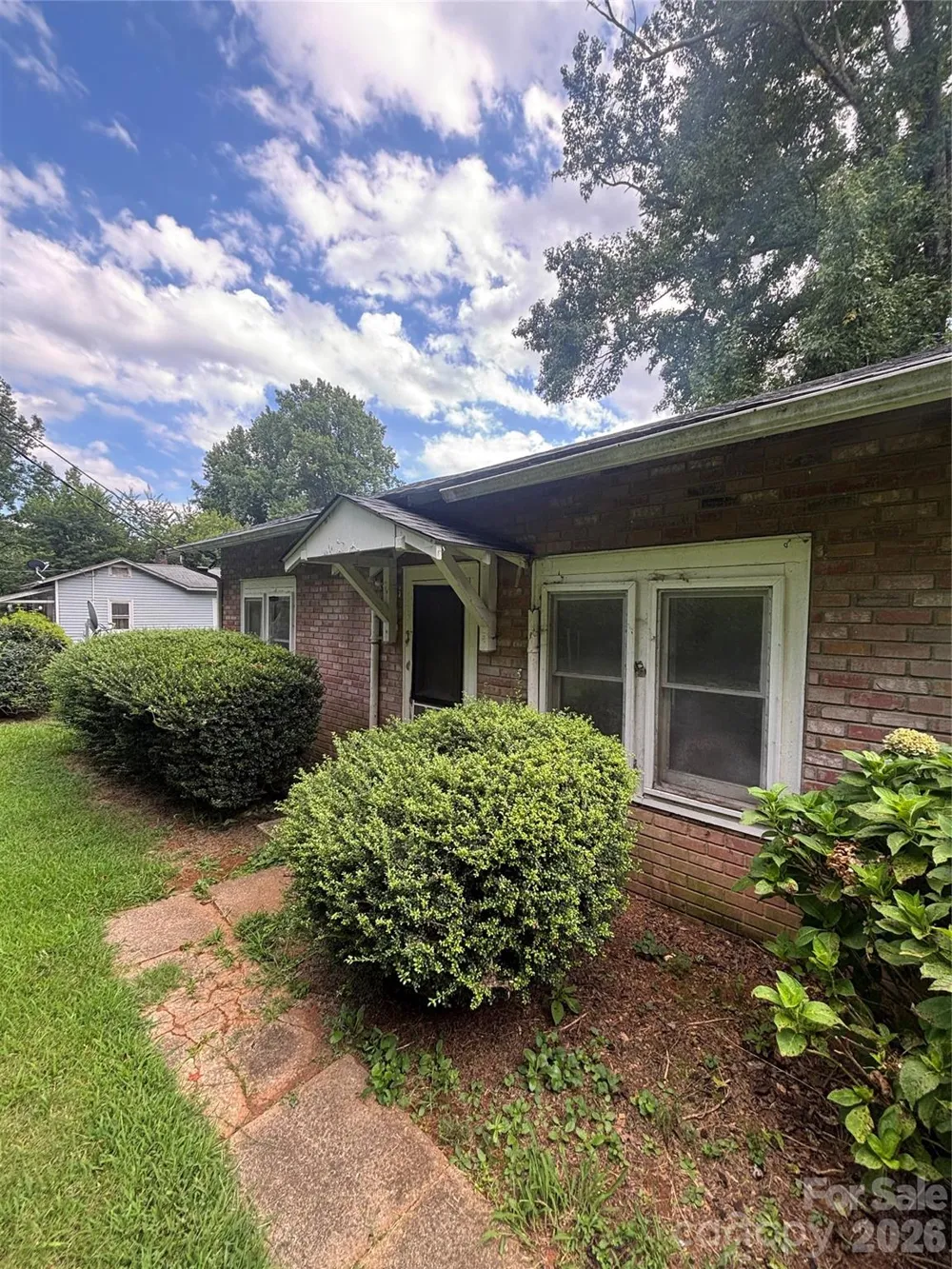 40 Beaver Street Tryon, NC 28782