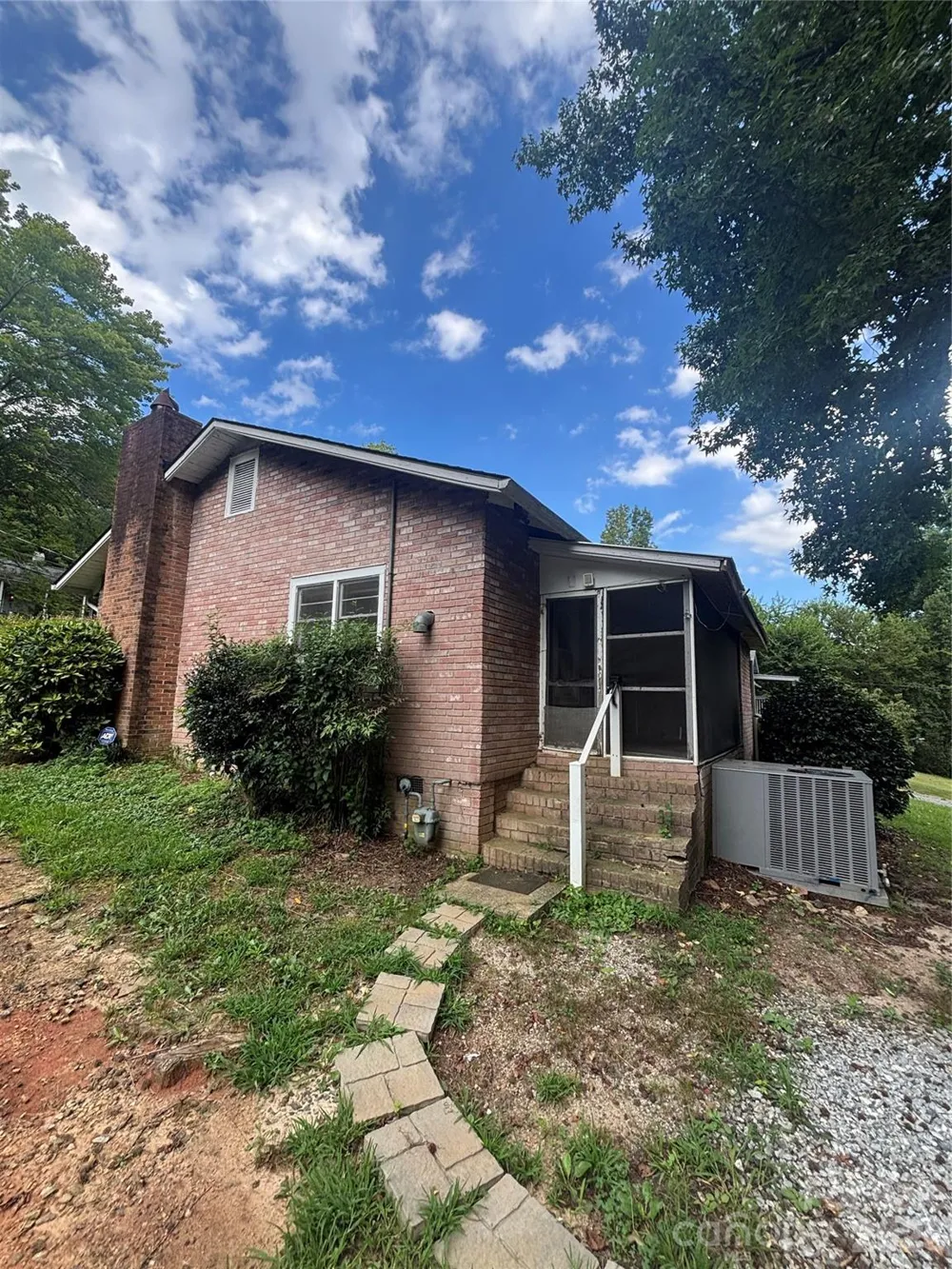 40 Beaver Street Tryon, NC 28782