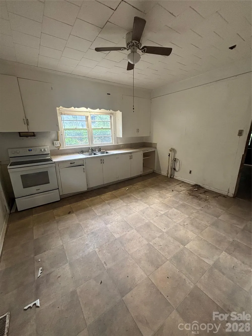 40 Beaver Street Tryon, NC 28782