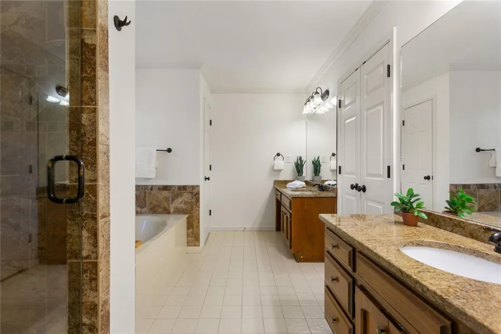 9305 Mackinac Drive Johns Creek, GA 30022
