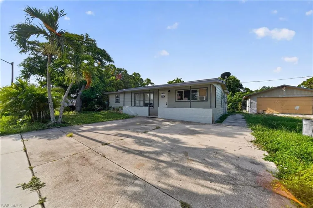 1846 Maple Drive Fort Myers, FL 33907