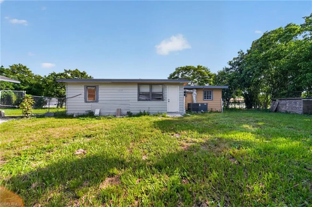1846 Maple Drive Fort Myers, FL 33907