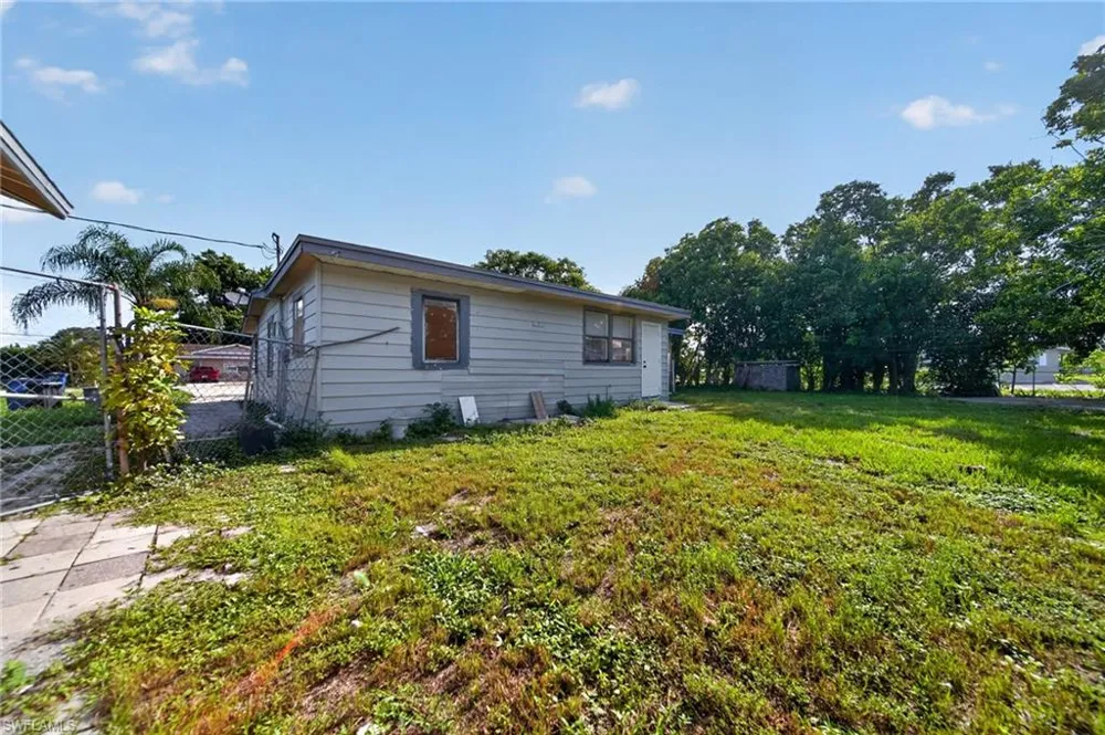 1846 Maple Drive Fort Myers, FL 33907