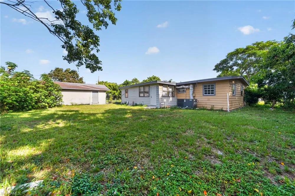 1846 Maple Drive Fort Myers, FL 33907