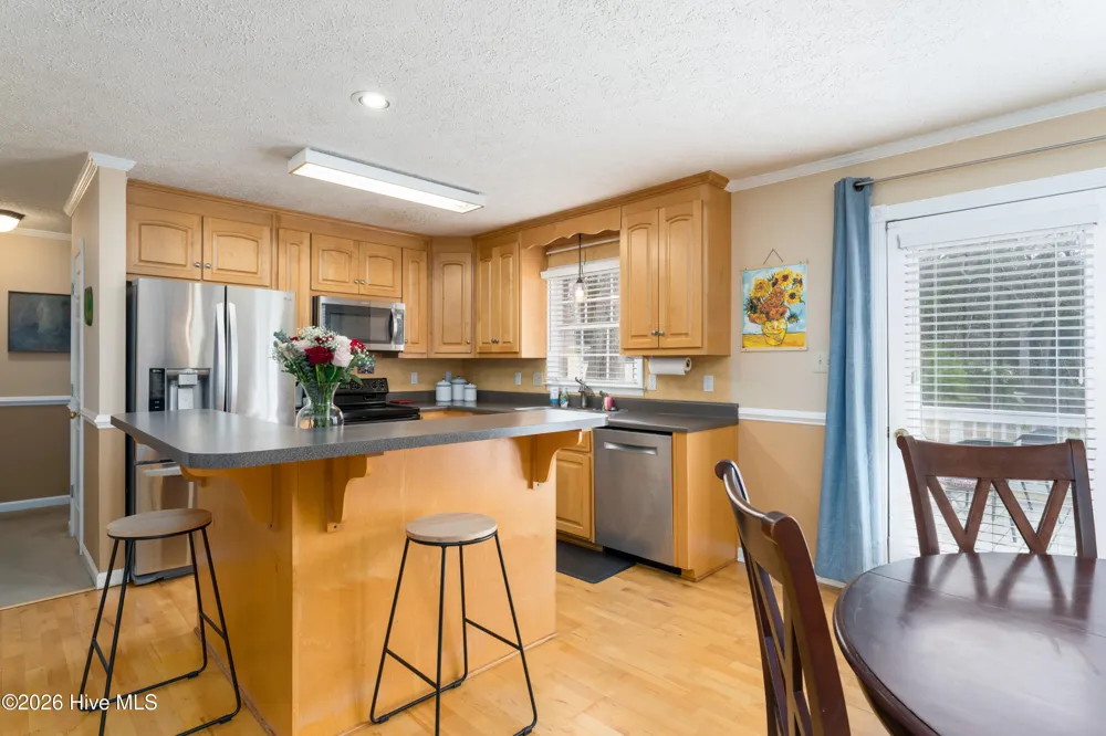 121 E Pointe Road Rocky Point, NC 28457