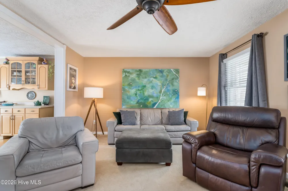 121 E Pointe Road Rocky Point, NC 28457