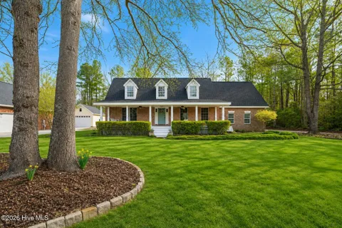 121 E Pointe Road