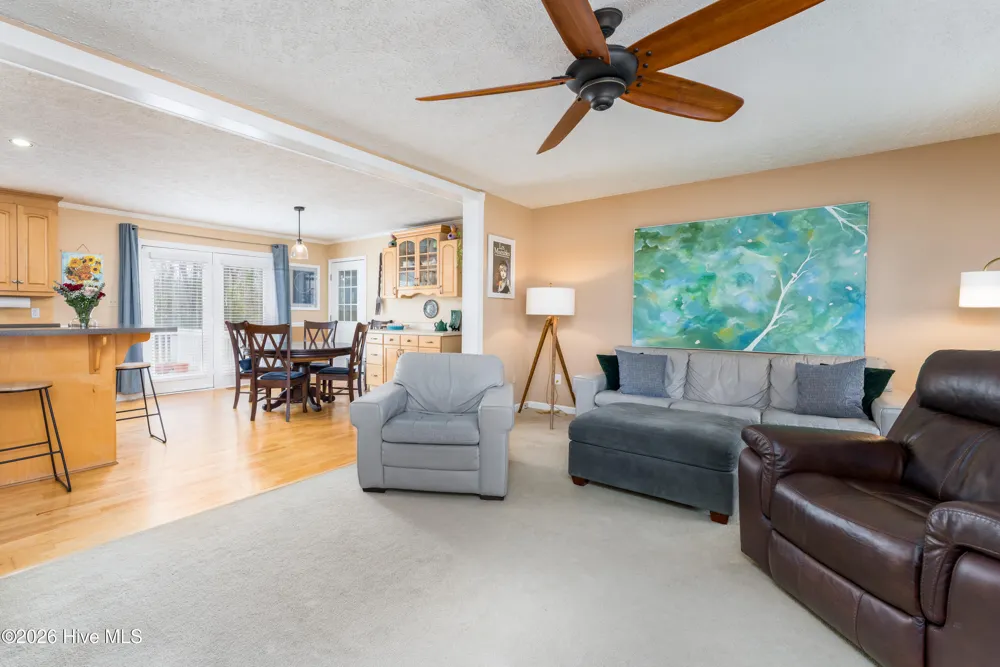 121 E Pointe Road Rocky Point, NC 28457