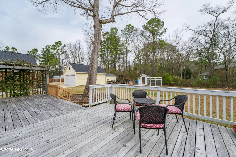 121 E Pointe Road Rocky Point, NC 28457