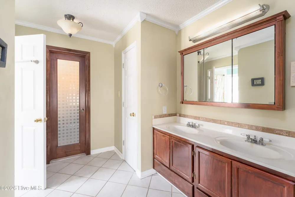121 E Pointe Road Rocky Point, NC 28457