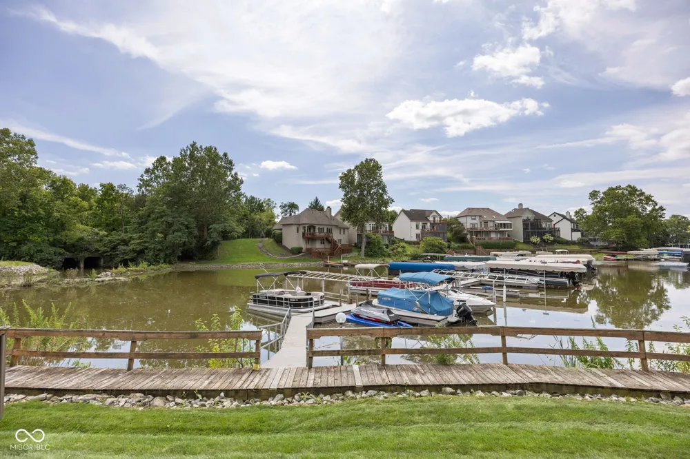 8094 Shorewalk Drive Indianapolis, IN 46236