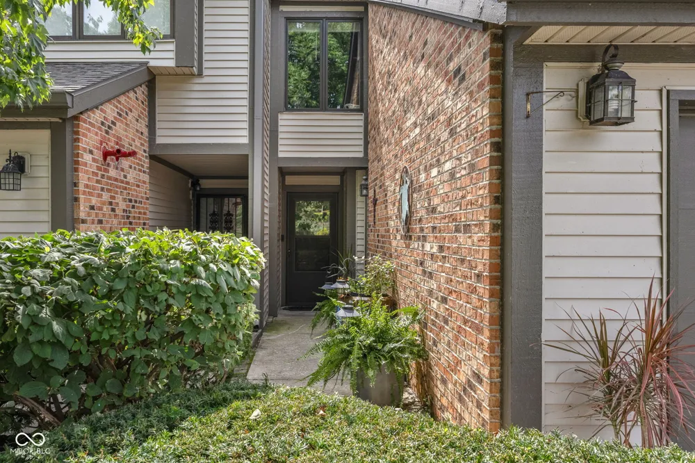 8094 Shorewalk Drive Indianapolis, IN 46236