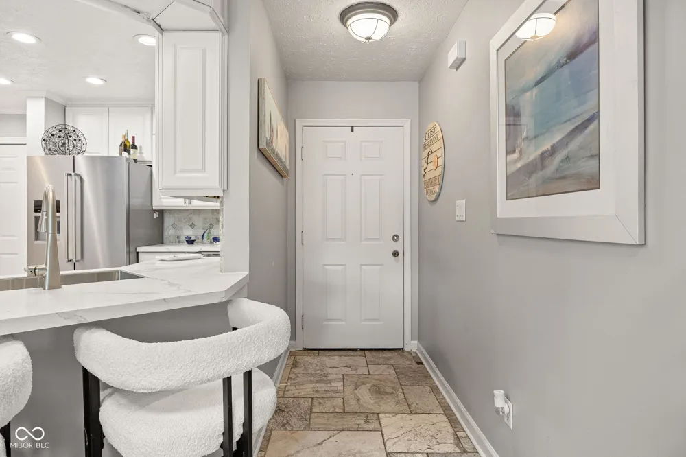 8094 Shorewalk Drive Indianapolis, IN 46236