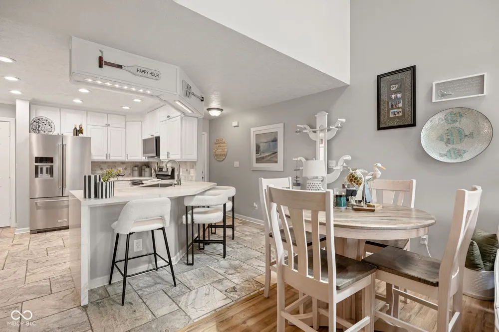 8094 Shorewalk Drive Indianapolis, IN 46236